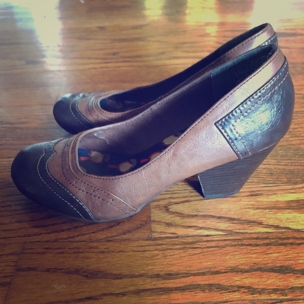 Like new retro heels